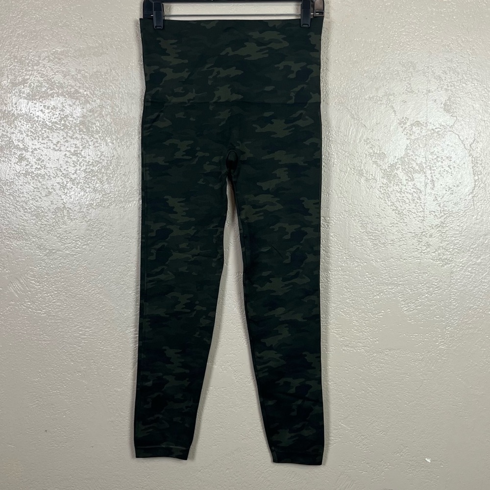 Spanx Look At Me Now Leggings Womens XL Green Camo Pull On